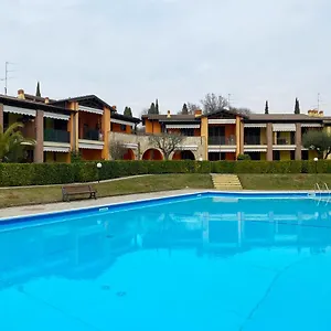Appartamento Moderno Bilocale In Con Piscina, Padenghe sul Garda