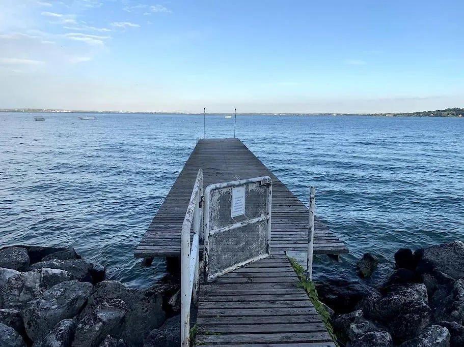Lake View Apartment Padenghe sul Garda Italy